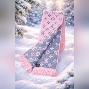 LV Reversible Monogram Scarf/Wrap in Gray Metallic and Pink